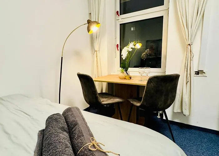 Private In Spacious 7-bedroom Apartment, Prime Location Vienna