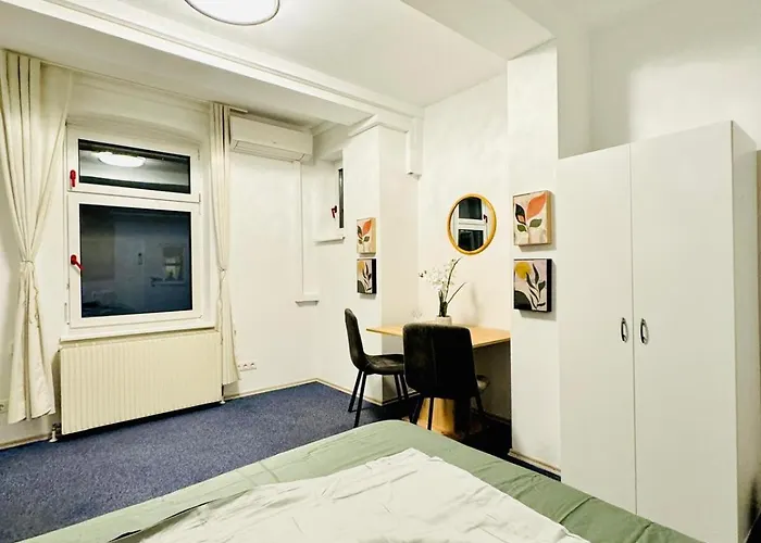 Private In Spacious 7-bedroom Apartment, Prime Location *