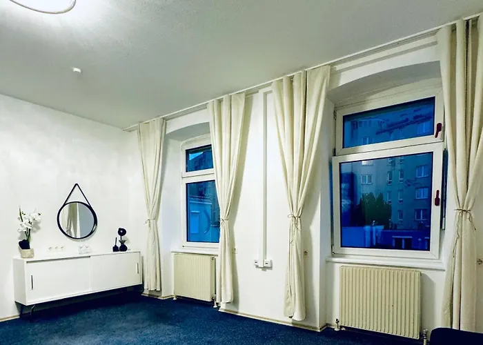 Apartment Private In Spacious 7-bedroom Apartment, Prime Location Vienna