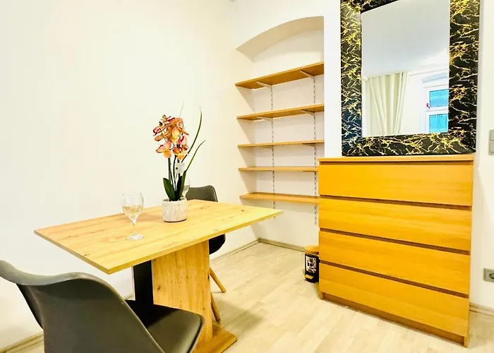 Private In Spacious 7-bedroom Apartment, Prime Location *