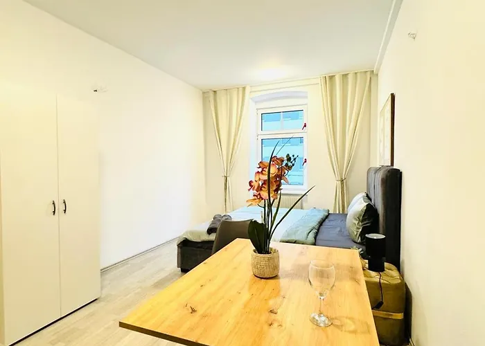 Private In Spacious 7-bedroom Apartment, Prime Location *