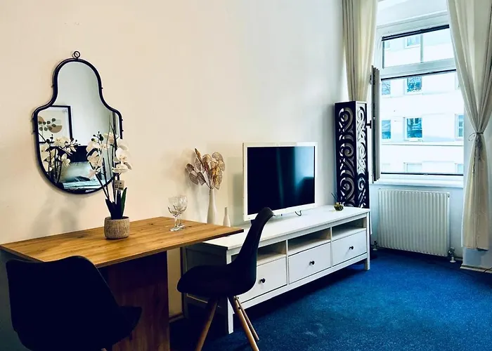 Apartment Private In Spacious 7-bedroom Apartment, Prime Location Vienna