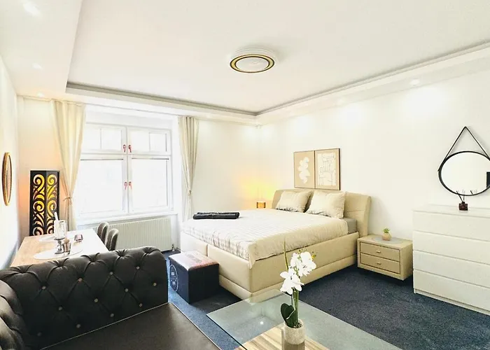 Private In Spacious 7-bedroom Apartment, Prime Location